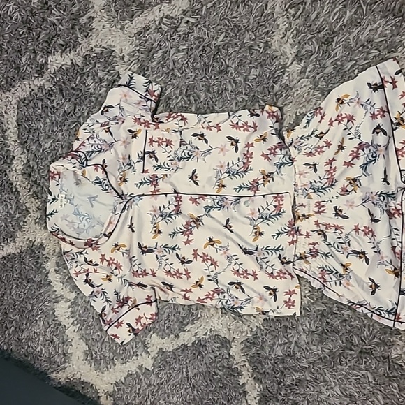 Kilo Brava Other - Gorgeous Bee PJ Set